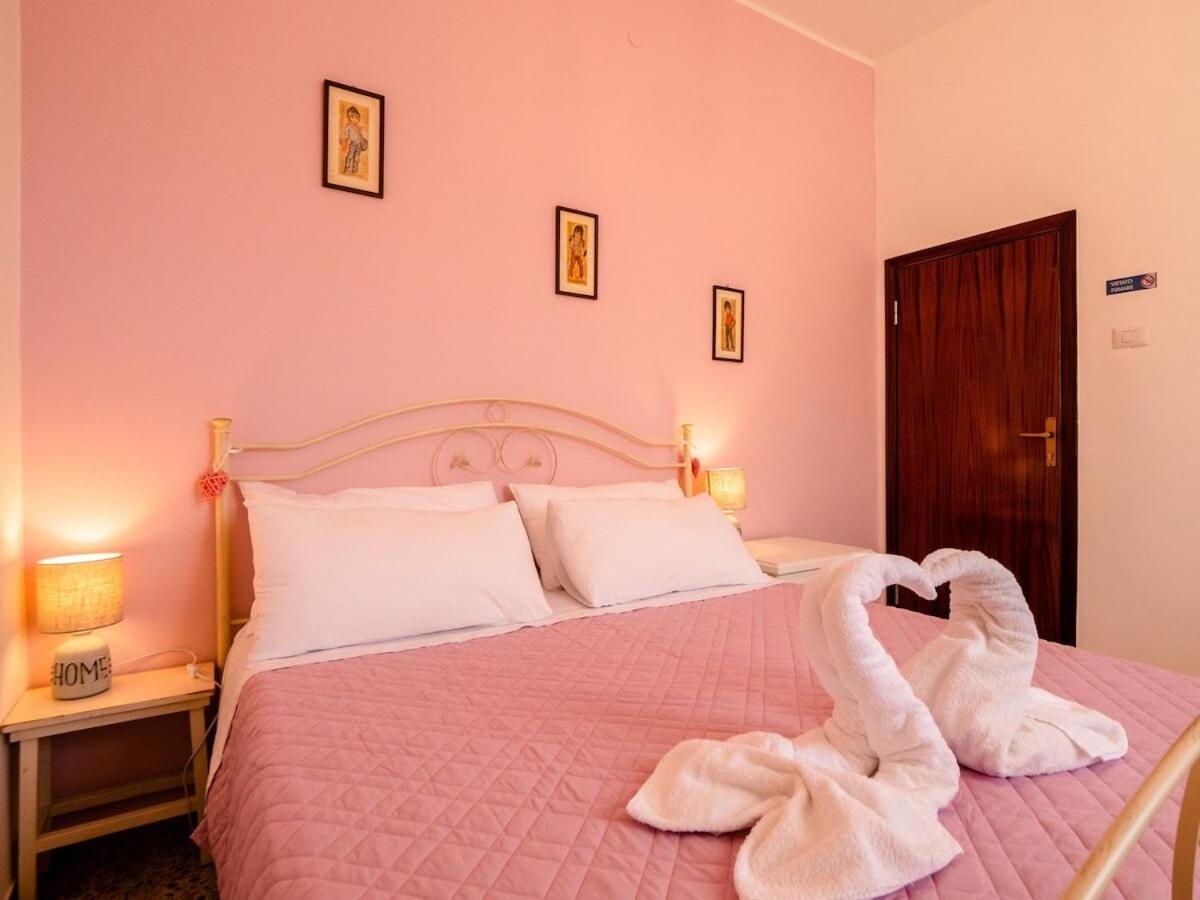 Casa Mafalda - Rooms, Friends And More - Affittacamere, Guest House Senigallia Exterior foto