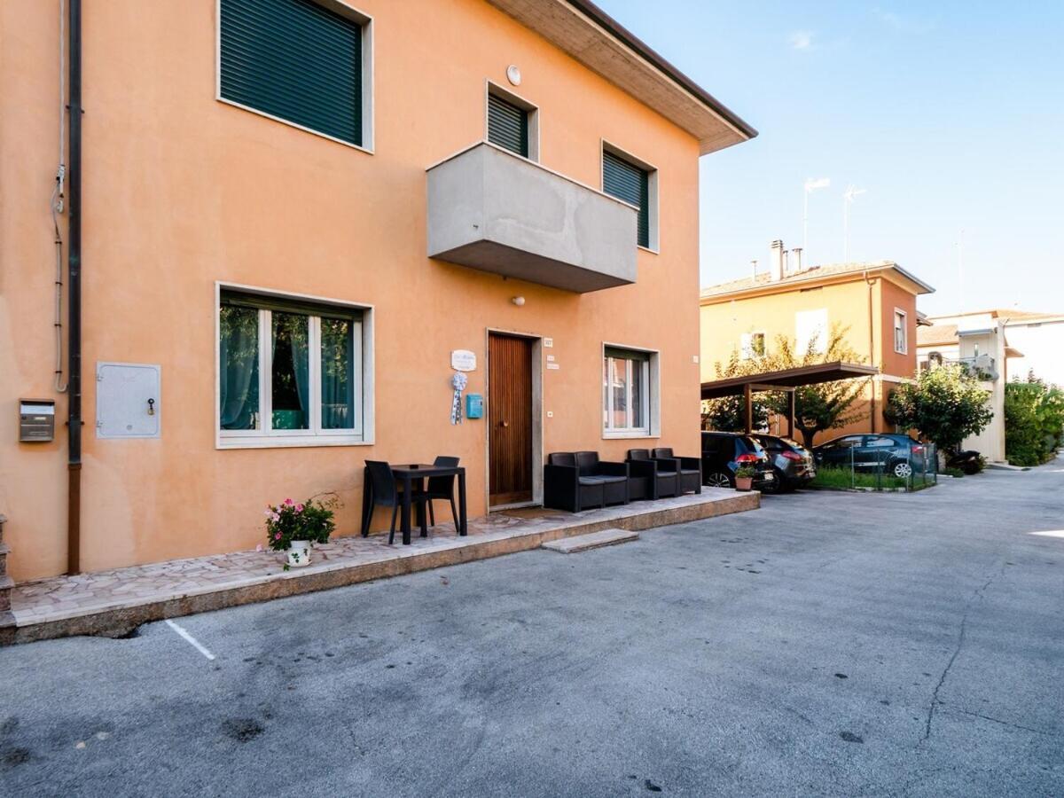 Casa Mafalda - Rooms, Friends And More - Affittacamere, Guest House Senigallia Exterior foto