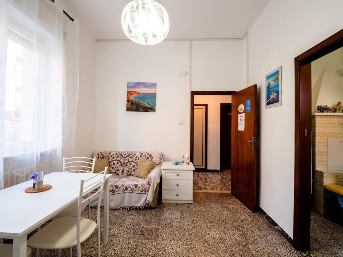 Casa Mafalda - Rooms, Friends And More - Affittacamere, Guest House Senigallia Exterior foto