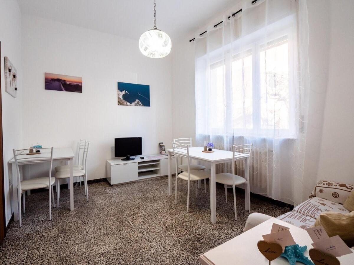 Casa Mafalda - Rooms, Friends And More - Affittacamere, Guest House Senigallia Exterior foto