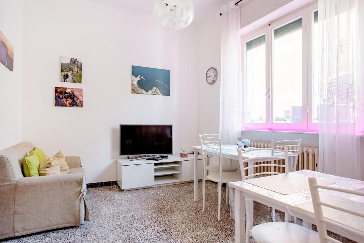 Casa Mafalda - Rooms, Friends And More - Affittacamere, Guest House Senigallia Exterior foto