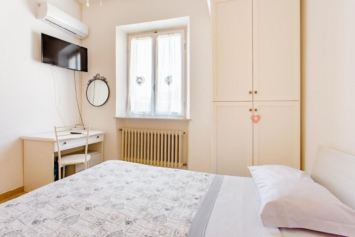 Casa Mafalda - Rooms, Friends And More - Affittacamere, Guest House Senigallia Exterior foto