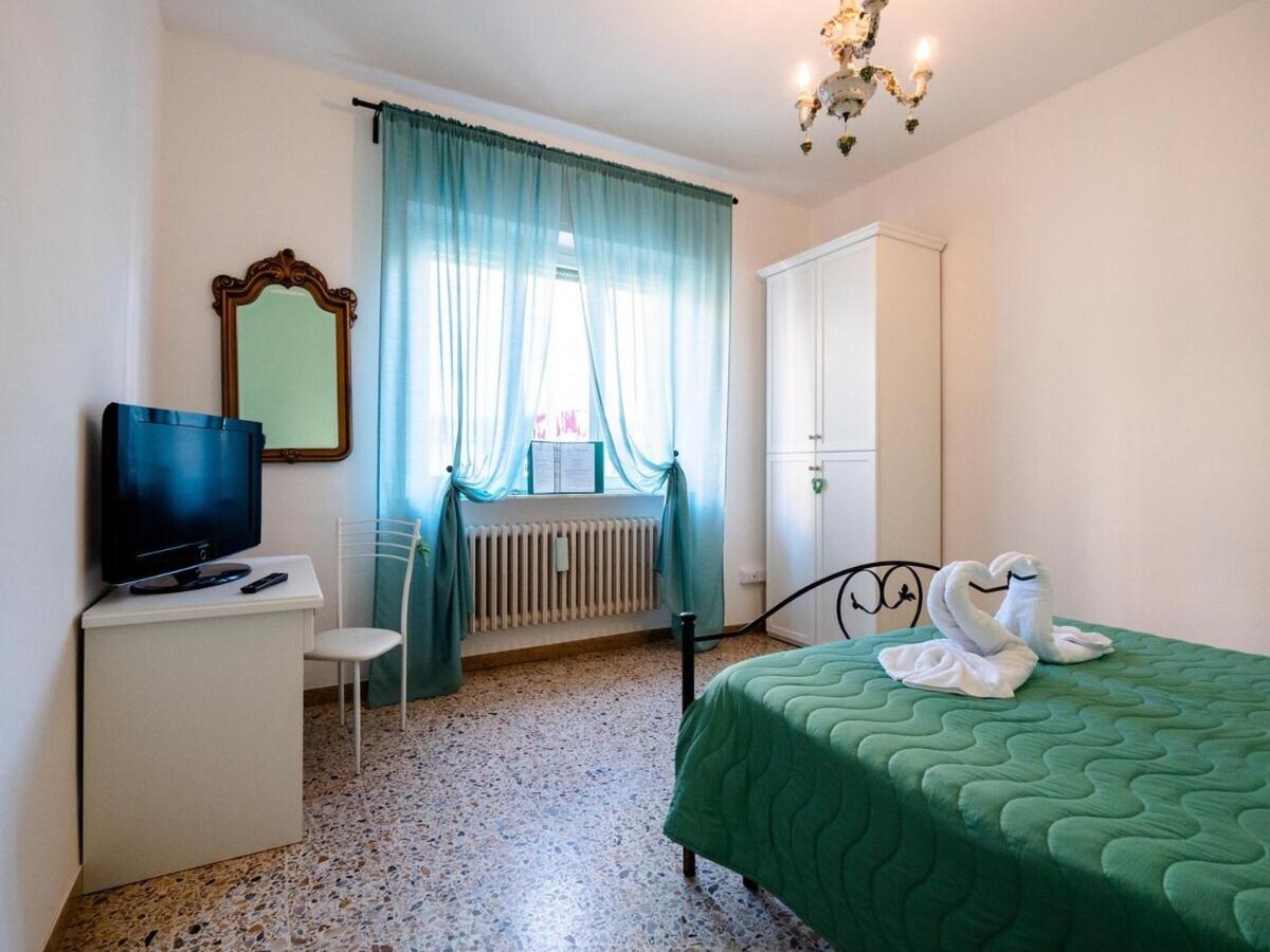 Casa Mafalda - Rooms, Friends And More - Affittacamere, Guest House Senigallia Exterior foto