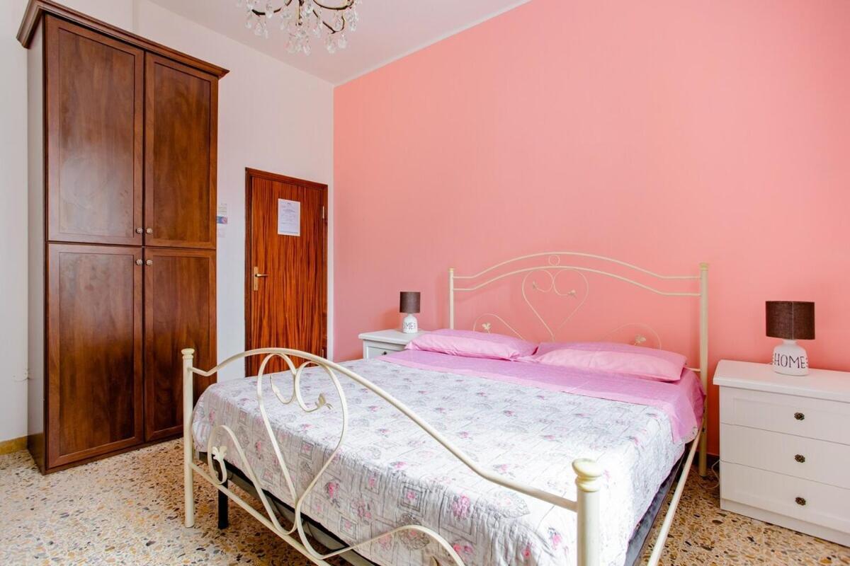 Casa Mafalda - Rooms, Friends And More - Affittacamere, Guest House Senigallia Zimmer foto